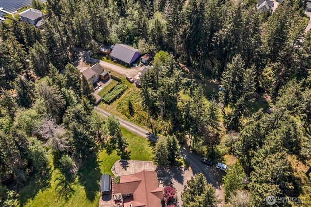 10 E Lynda Lane W, Shelton, WA 98584