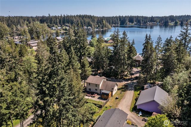10 E Lynda Lane W, Shelton, WA 98584
