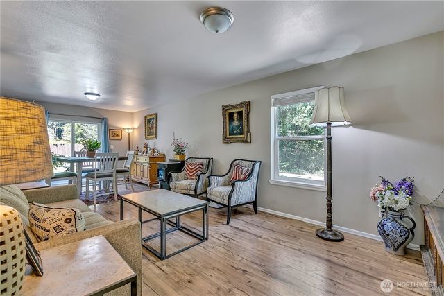 10 E Lynda Lane W, Shelton, WA 98584