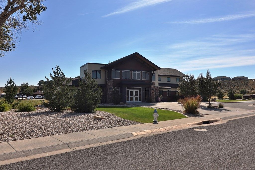 502 33rd St, Cody, WY 82414 photo 2
