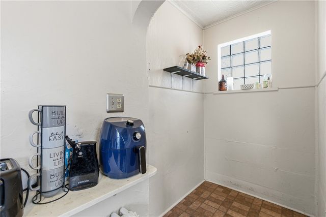 526 Dippold Ave, Baden, PA 15005