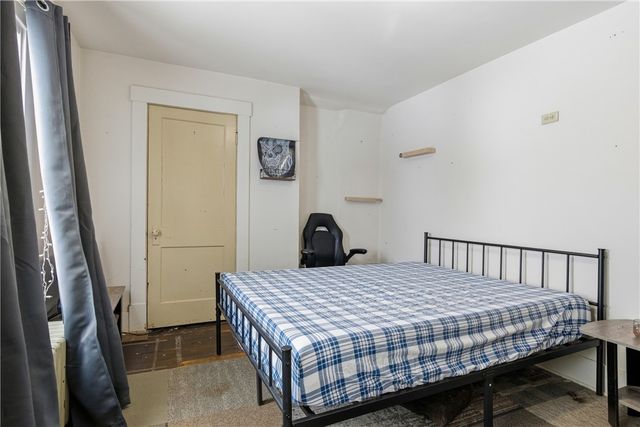 526 Dippold Ave, Baden, PA 15005