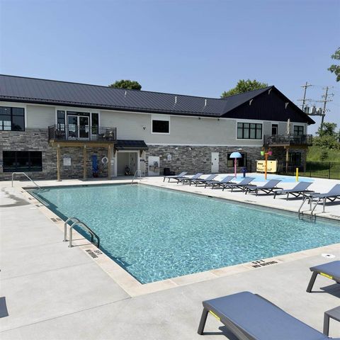 1412 Red Oak Lane, Belmont, MI 49306