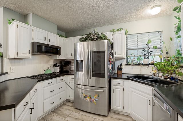 1006 Ridgeview, Carrollton, TX 75007