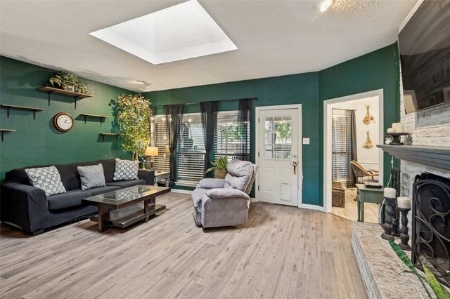 1006 Ridgeview, Carrollton, TX 75007