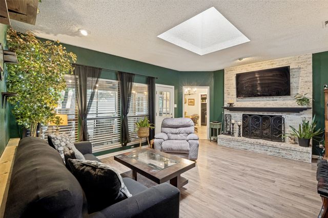 1006 Ridgeview, Carrollton, TX 75007