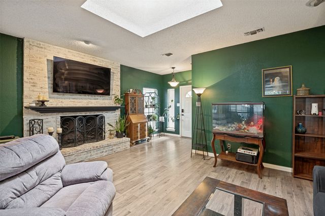 1006 Ridgeview, Carrollton, TX 75007