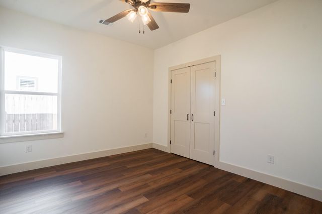 315 String Prairie WAY, Smithville, TX 78957