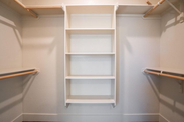 315 String Prairie WAY, Smithville, TX 78957