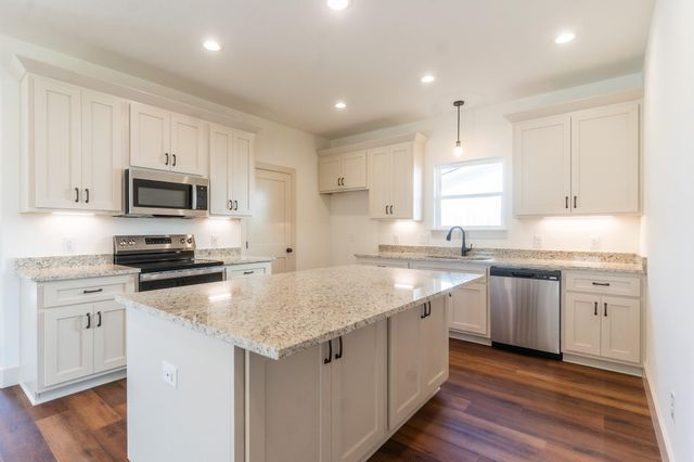 315 String Prairie WAY, Smithville, TX 78957