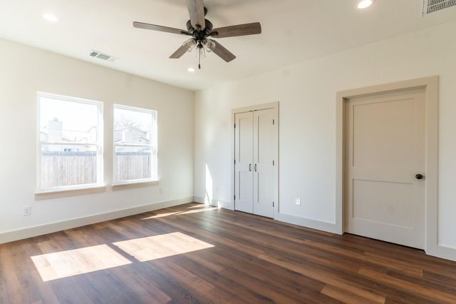 315 String Prairie WAY, Smithville, TX 78957