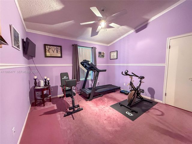 661 NE 4th Pl, Hialeah, FL 33010