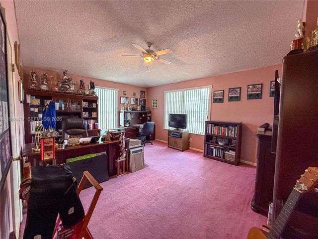 661 NE 4th Pl, Hialeah, FL 33010