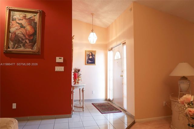 661 NE 4th Pl, Hialeah, FL 33010