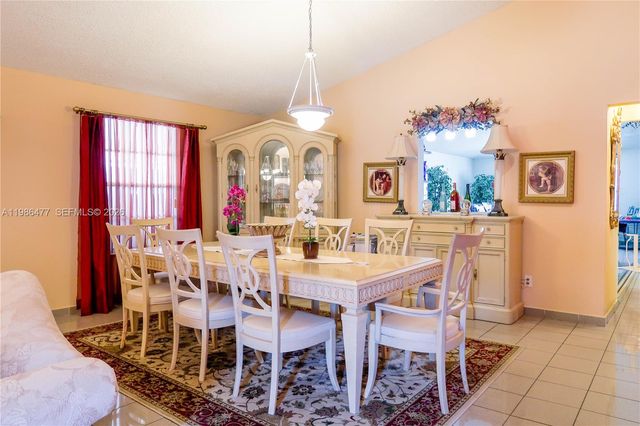 661 NE 4th Pl, Hialeah, FL 33010