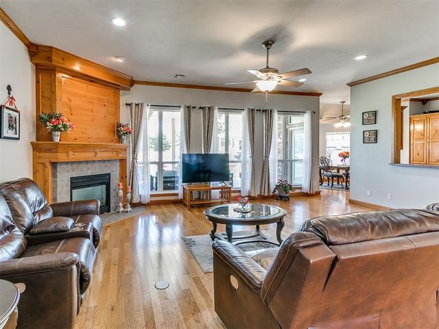 10712 Sundance Drive, Yukon, OK 73099