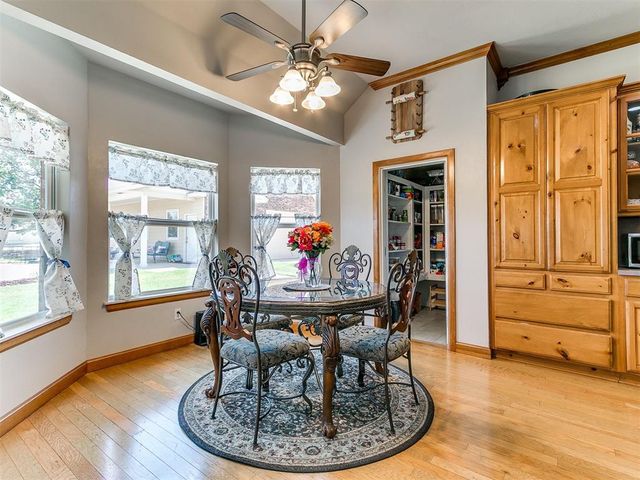 10712 Sundance Drive, Yukon, OK 73099