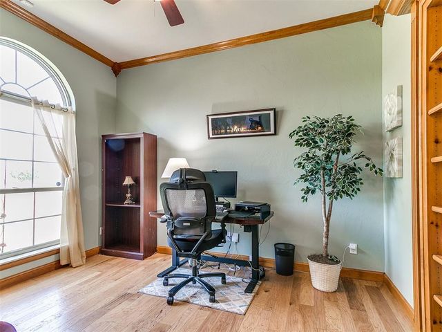 10712 Sundance Drive, Yukon, OK 73099