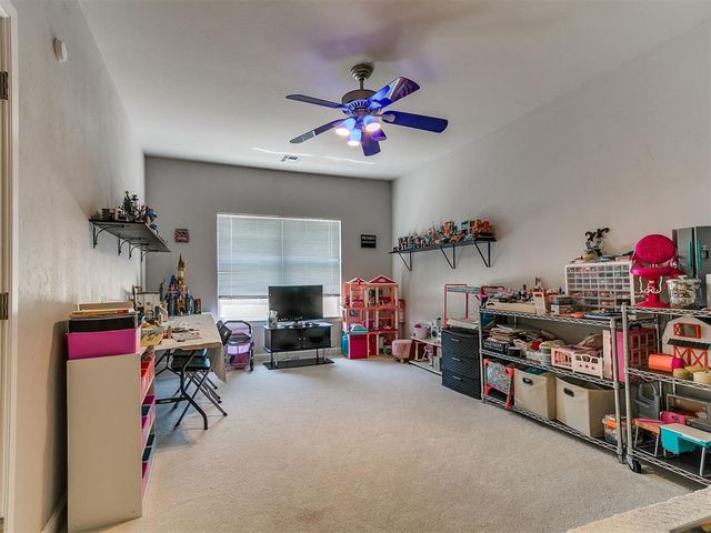 10712 Sundance Drive, Yukon, OK 73099