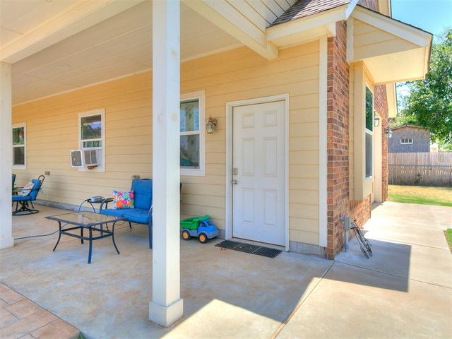 10712 Sundance Drive, Yukon, OK 73099