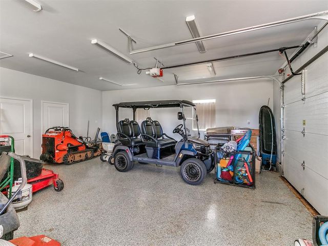 10712 Sundance Drive, Yukon, OK 73099