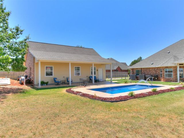 10712 Sundance Drive, Yukon, OK 73099