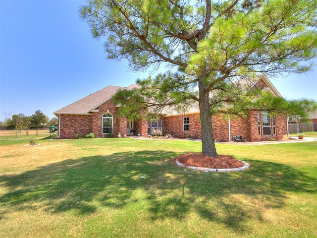 10712 Sundance Drive, Yukon, OK 73099