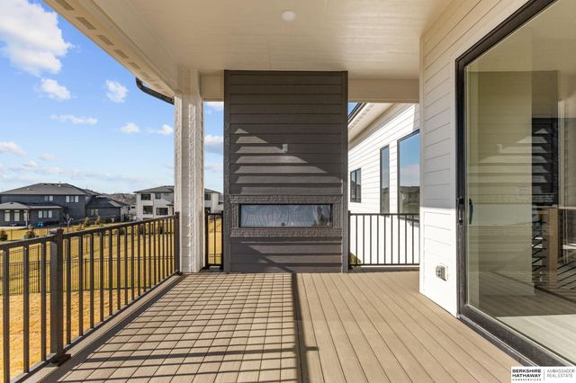 21109 Atwood Avenue, Elkhorn, NE 68022