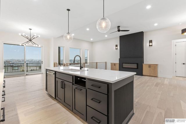 21109 Atwood Avenue, Elkhorn, NE 68022