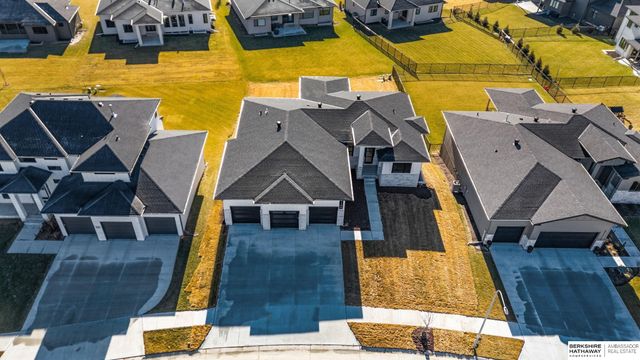 21109 Atwood Avenue, Elkhorn, NE 68022