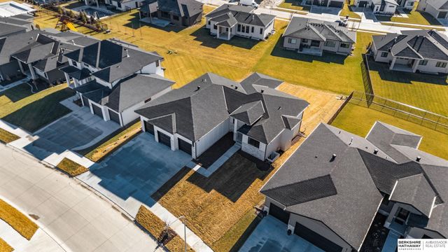 21109 Atwood Avenue, Elkhorn, NE 68022