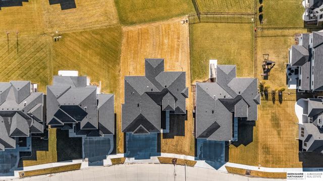 21109 Atwood Avenue, Elkhorn, NE 68022