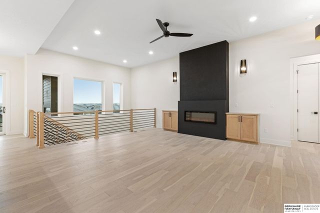 21109 Atwood Avenue, Elkhorn, NE 68022