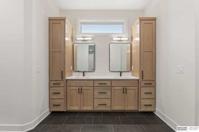 21109 Atwood Avenue, Elkhorn, NE 68022