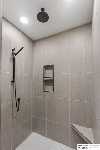 21109 Atwood Avenue, Elkhorn, NE 68022