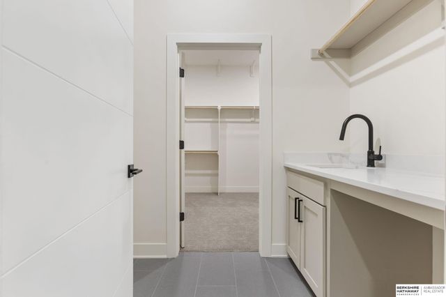 21109 Atwood Avenue, Elkhorn, NE 68022