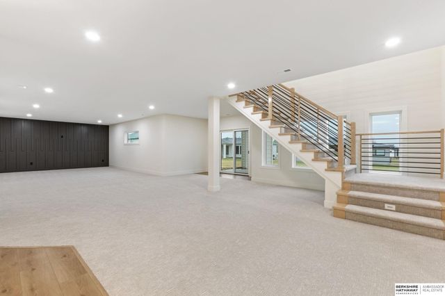 21109 Atwood Avenue, Elkhorn, NE 68022