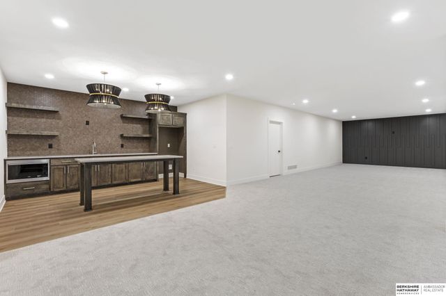 21109 Atwood Avenue, Elkhorn, NE 68022