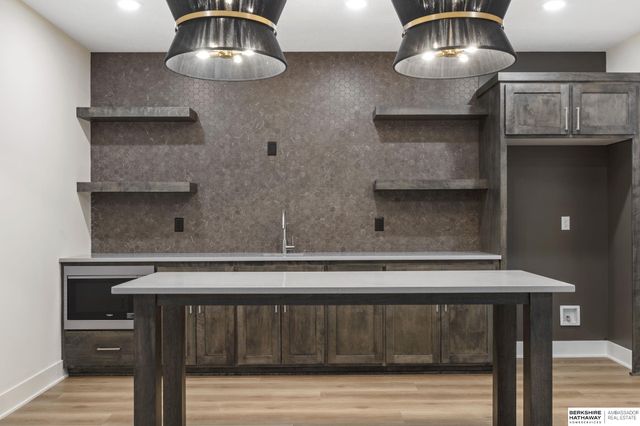 21109 Atwood Avenue, Elkhorn, NE 68022