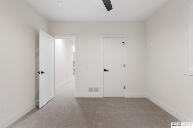 21109 Atwood Avenue, Elkhorn, NE 68022