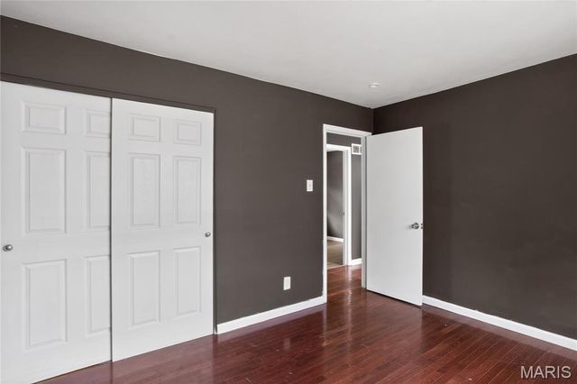 1729 Foley Drive, St Louis, MO 63136