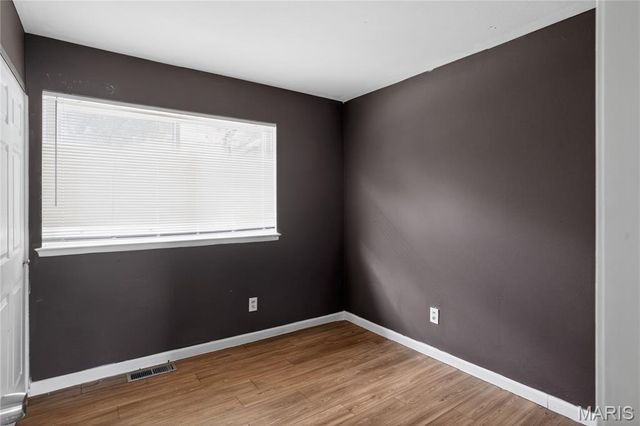 1729 Foley Drive, St Louis, MO 63136