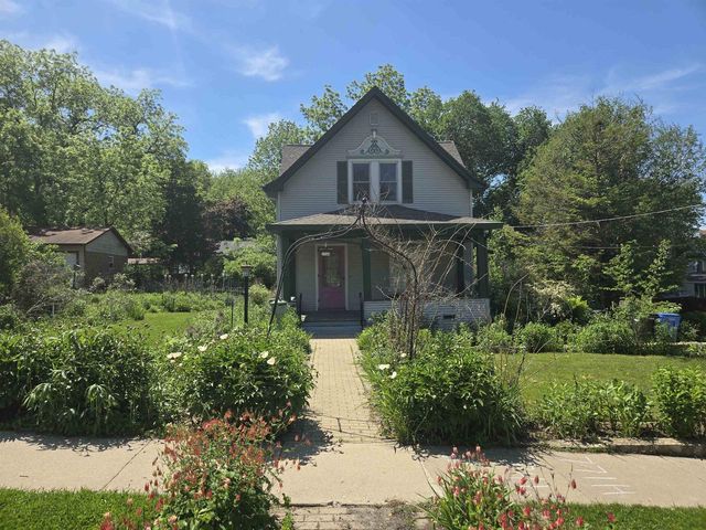 1724 Parmenter Street, Middleton, WI 53562