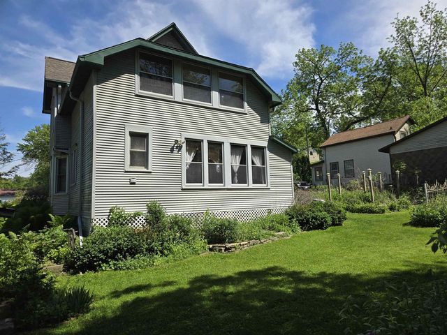 1724 Parmenter Street, Middleton, WI 53562