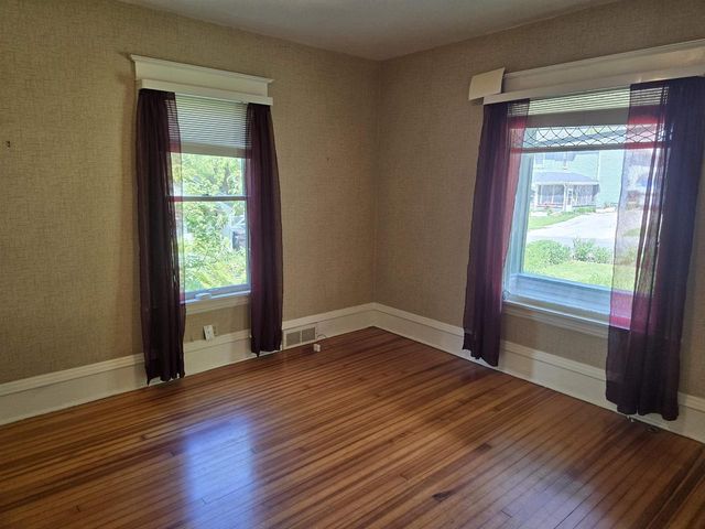 1724 Parmenter Street, Middleton, WI 53562