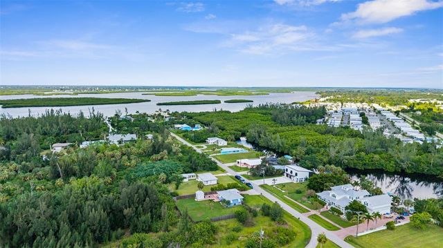 219 DARST AVENUE, Punta Gorda, FL 33950