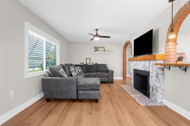 219 DARST AVENUE, Punta Gorda, FL 33950