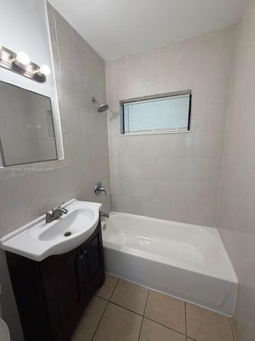 1980 Biarritz Drive D, Miami Beach, FL 33141