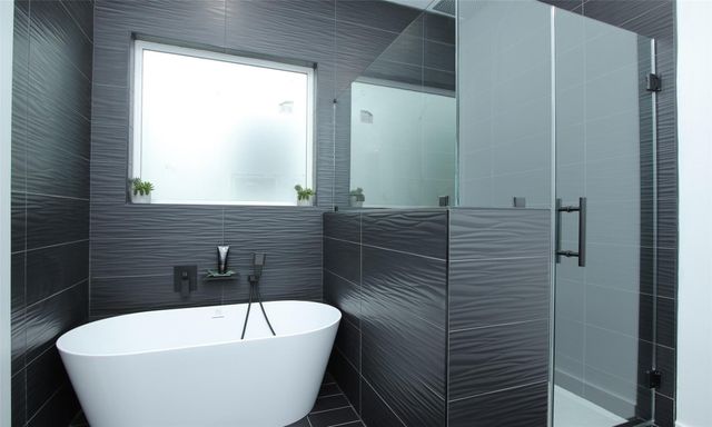 1224 Johnston Street, Houston, TX 77022