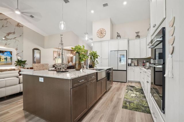 4280 TUCKER AVENUE, St Cloud, FL 34772